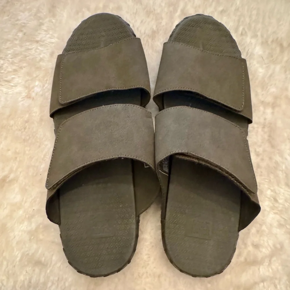 Muk Luks step into